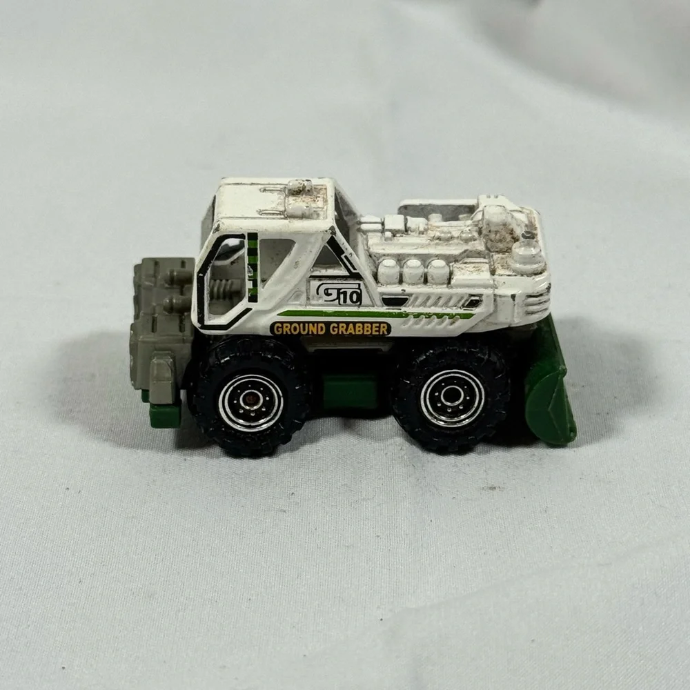 Matchbox 2013 Ground Grabber Adventure Truck‎ - White and Green